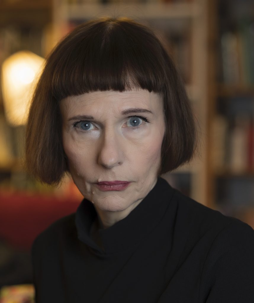Porträtt av Carin Bräck, författare och filmskapare

